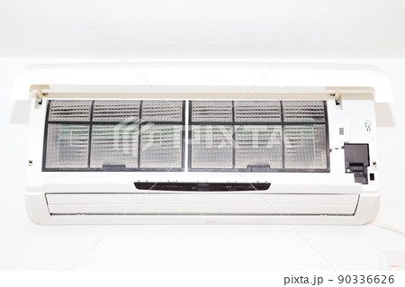 ほこりがたまったエアコンのフィルター ほこりがたまったエアコンのフィルター 90336626