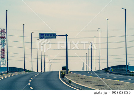 国道の橋の交通 国道254号 朝霞大橋 走行車無し 2022.05　b-4 暖色寒色強調 90338859