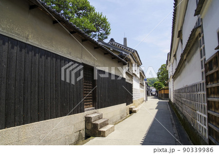 日本の伝統家屋が多く残る倉敷美観地区 日本の伝統家屋が多く残る倉敷美観地区 90339986