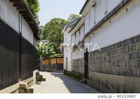 日本の伝統家屋が多く残る倉敷美観地区 日本の伝統家屋が多く残る倉敷美観地区 90339987