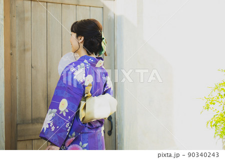 浴衣の女性 浴衣の女性 90340243