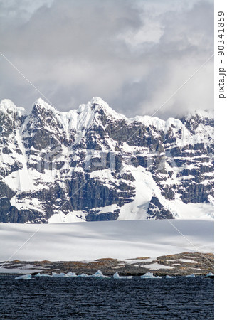 Cruising in Antarctica - Fairytale landscape 90341859