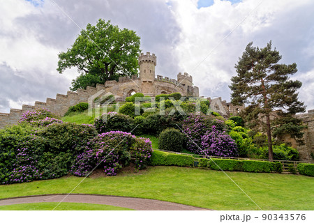 Medieval Warwick Castle in Warwickshire - England Medieval Warwick Castle in Warwickshire - England 90343576