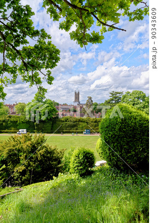 Medieval Warwick Castle in Warwickshire - England Medieval Warwick Castle in Warwickshire - England 90343609