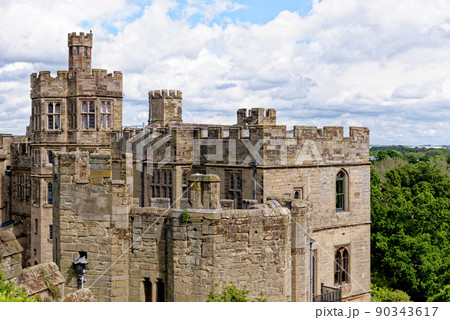 Medieval Warwick Castle in Warwickshire - England Medieval Warwick Castle in Warwickshire - England 90343617