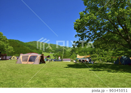 岐阜県郡上市　めいほう高原　キャンプフィールド 90345051