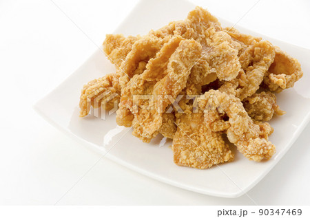 鶏皮のカリカリ揚げ 90347469