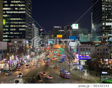 韓国｜ソウル駅から見た崇礼門(スンネムン)・夜景 90350143