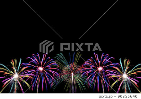 【夏イメージ】花火。黒いコピースペースあり。 【夏イメージ】花火。黒いコピースペースあり。 90355640