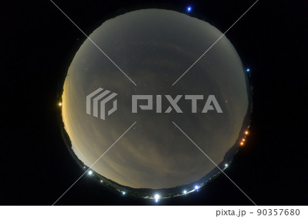 北杜市白州町、深夜二時スピカは西に沈み天頂には夏の大三角 90357680