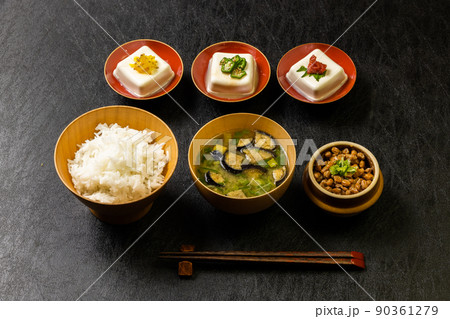 お豆腐  tofu (bean curd) japanese food お豆腐  tofu (bean curd) japanese food 90361279