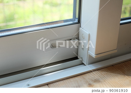 吐き出し窓の鍵 吐き出し窓の鍵 90361910