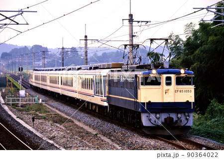 1998年　東北線を走るEF651053お座敷列車やすらぎ 90364022