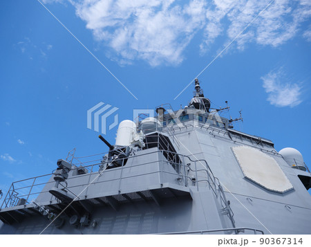 護衛艦の艦橋 90367314