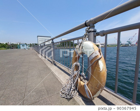 海沿いの光景 海沿いの光景 90367945
