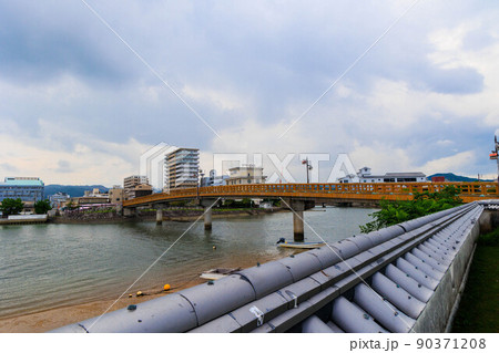 佐賀県唐津市の城内橋 佐賀県唐津市の城内橋 90371208