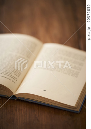 読書イメージ 洋書 読書イメージ 洋書 90372859