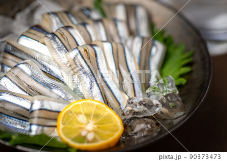 新鮮なキビナゴのお刺身 新鮮なキビナゴのお刺身 90373473