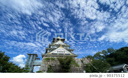 晴れの大阪城 90375512