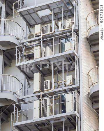 エアコンの室外機 90375613