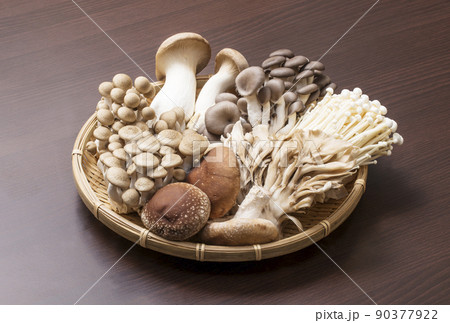 食用きのこ きのこ色々 盛合せキノコ イメージ素材 食用きのこ きのこ色々 盛合せキノコ イメージ素材 90377922