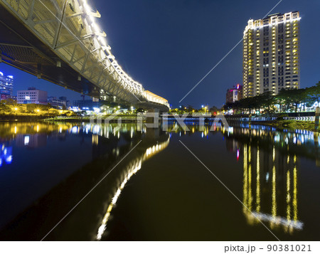 台湾・高雄 愛河之心の夜景 / Kaohsiung, Taiwan 台湾・高雄 愛河之心の夜景 / Kaohsiung, Taiwan 90381021