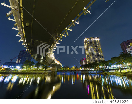 台湾・高雄 愛河之心の夜景 / Kaohsiung, Taiwan 90381026