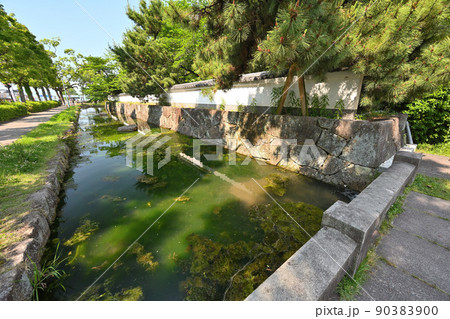 膳所城跡公園　近江「膳所城」の石垣と琵琶湖 90383900