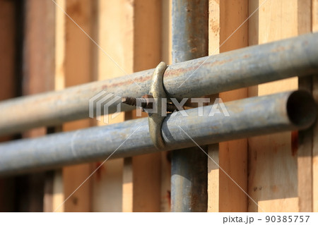 型枠の建て込み　イメージ 90385757