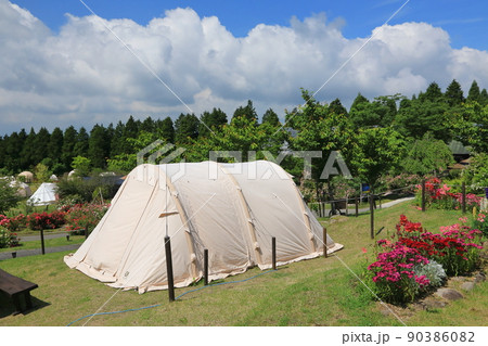 高原のキャンプ場 90386082