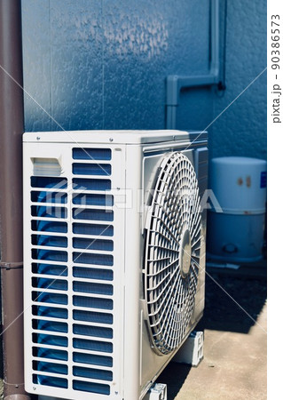 エアコンの室外機 エアコンの室外機 90386573