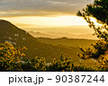 ソウル 風景 夕日 90387244