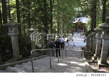 三峯神社：随身門 （埼玉県秩父市） 90388207