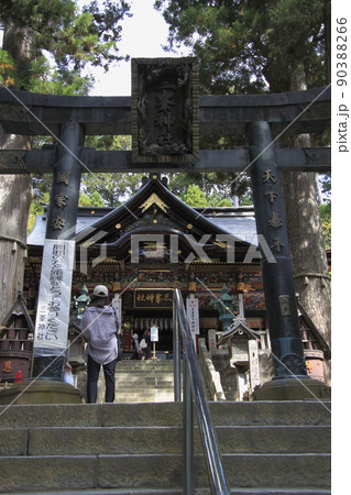 三峯神社：拝殿（埼玉県秩父市） 90388266