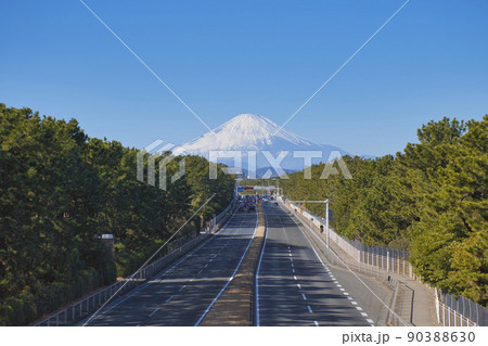【茅ヶ崎市】国道134号線　茅ヶ崎海岸付近の風景 90388630
