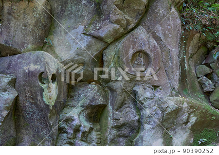 小路磨崖仏（薩摩川内市指定文化財） 90390252