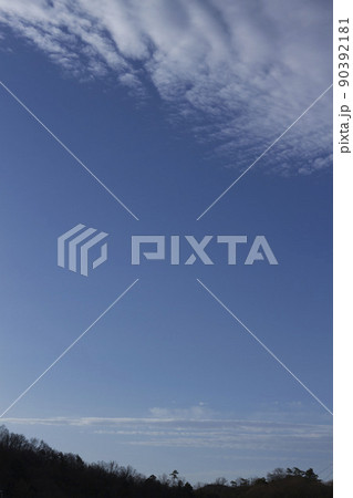 3月末朝空と山の端 90392181