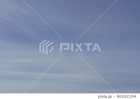春の朝空 4月初旬春の朝空の写真素材 [90392204] - PIXTA