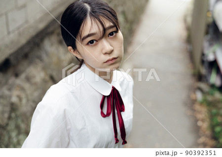 路地裏の女子高生 路地裏の女子高生 90392351