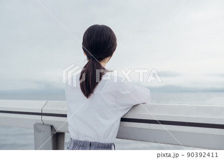 海辺の女子高生 海辺の女子高生 90392411