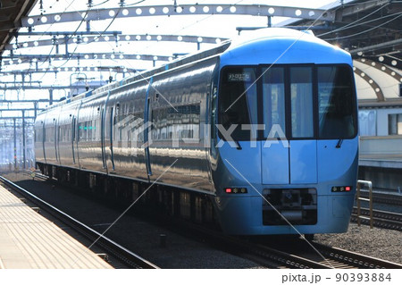 小田急小田原線千歳船橋駅 60000形〜MSE〜「メトロはこね」 90393884