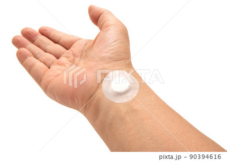 注射跡の絆創膏 90394616