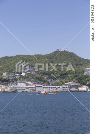 稲佐山と長崎港 90394822