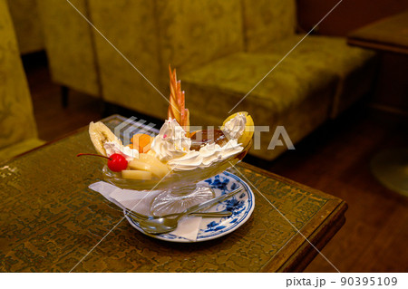 プリンアラモード 90395109