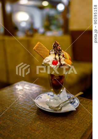 チョコレートパフェ 90395158