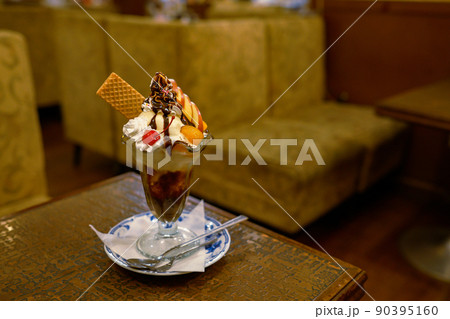 チョコレートパフェ 90395160