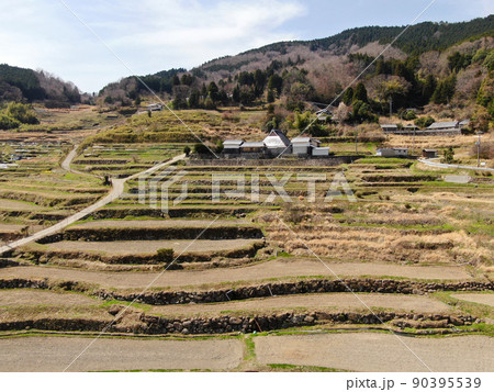 くりの郷能勢の棚田の空撮 くりの郷能勢の棚田の空撮 90395539