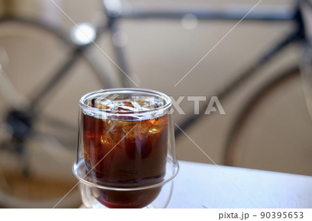 夏になると飲みたくなる アイスコーヒー 夏になると飲みたくなる アイスコーヒー 90395653