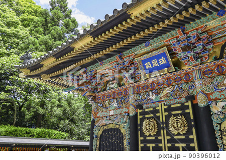 新緑の瑞鳳殿 90396012