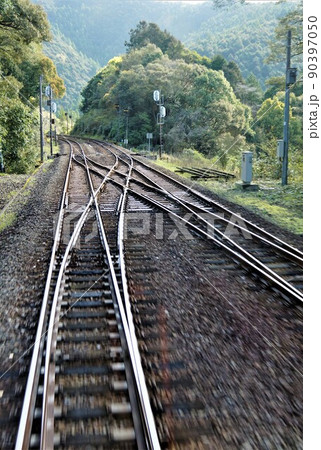 土佐くろしお鉄道中村線からの車窓風景 予土線と土佐くろしお鉄道ループ線ポイント 土佐くろしお鉄道中村線からの車窓風景 予土線と土佐くろしお鉄道ループ線ポイント 90397050